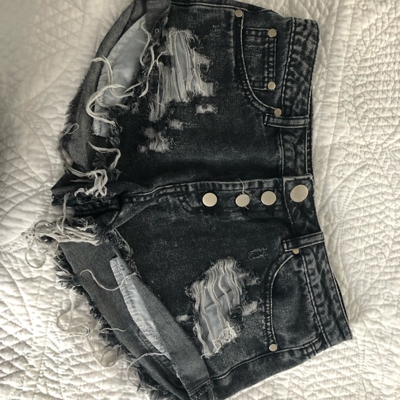 Ripped dark wash denim shorts - Picture 1 of 3
